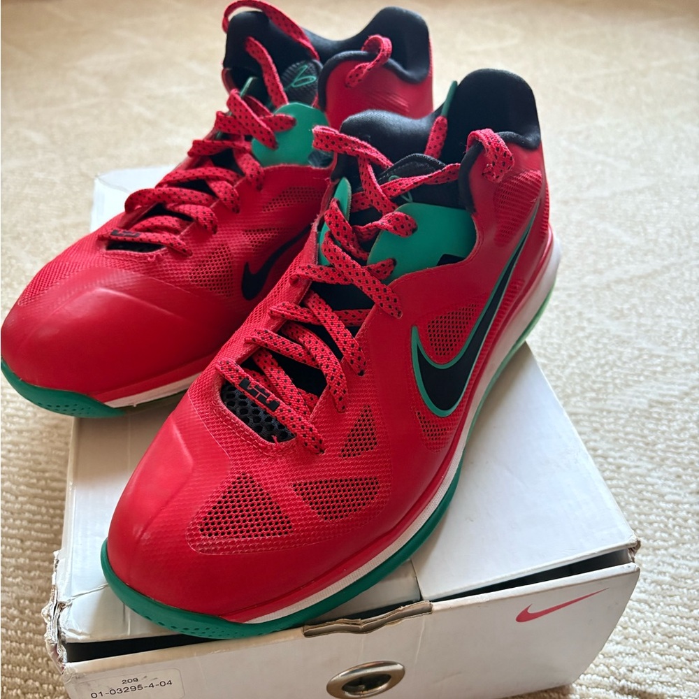 Nike LeBron 9 Low 'Liverpool' sneakers (style code 510811-601) original 2012